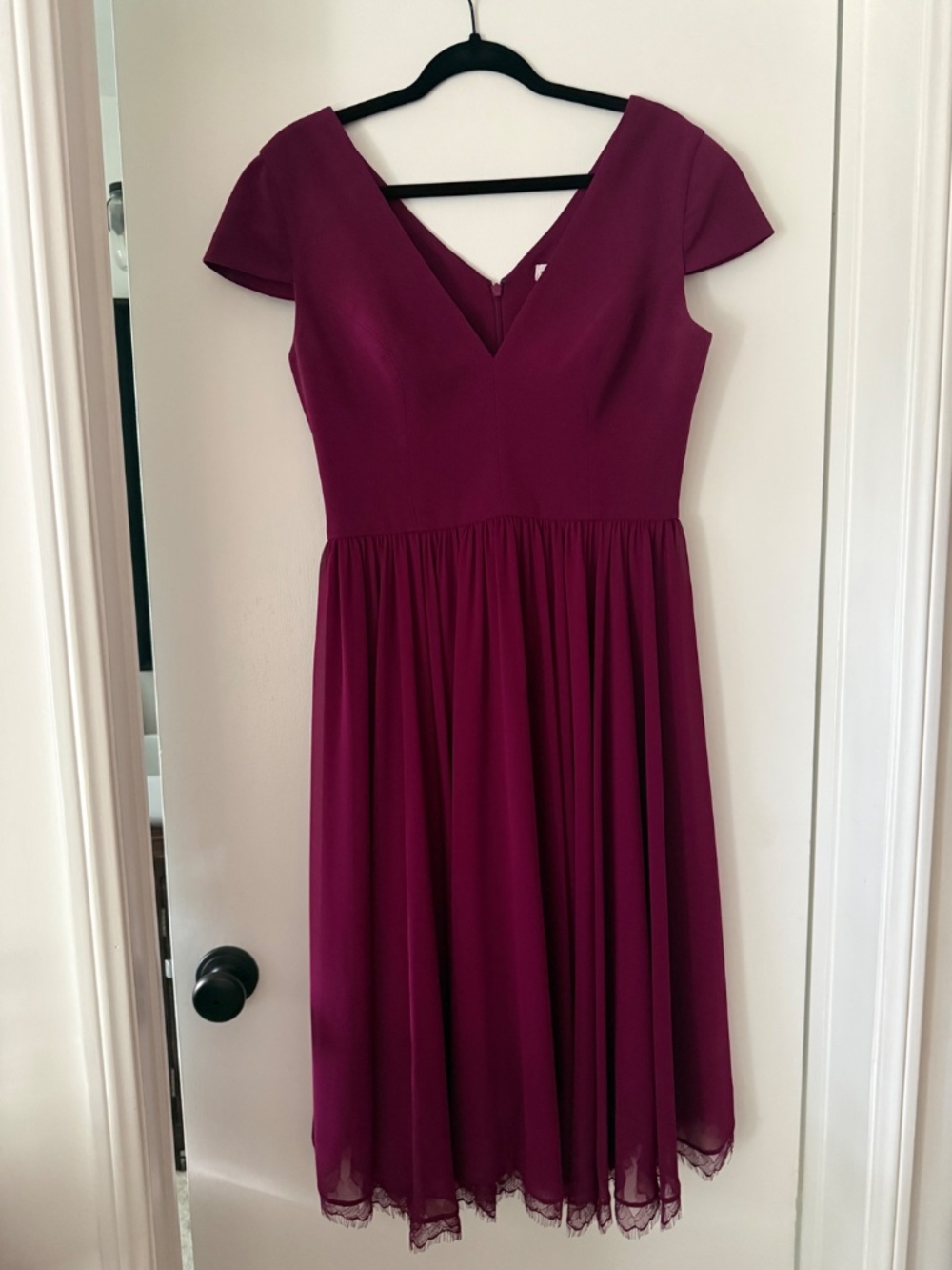 Dress the Population Berry Chiffon Lace Trim Midi Dress M